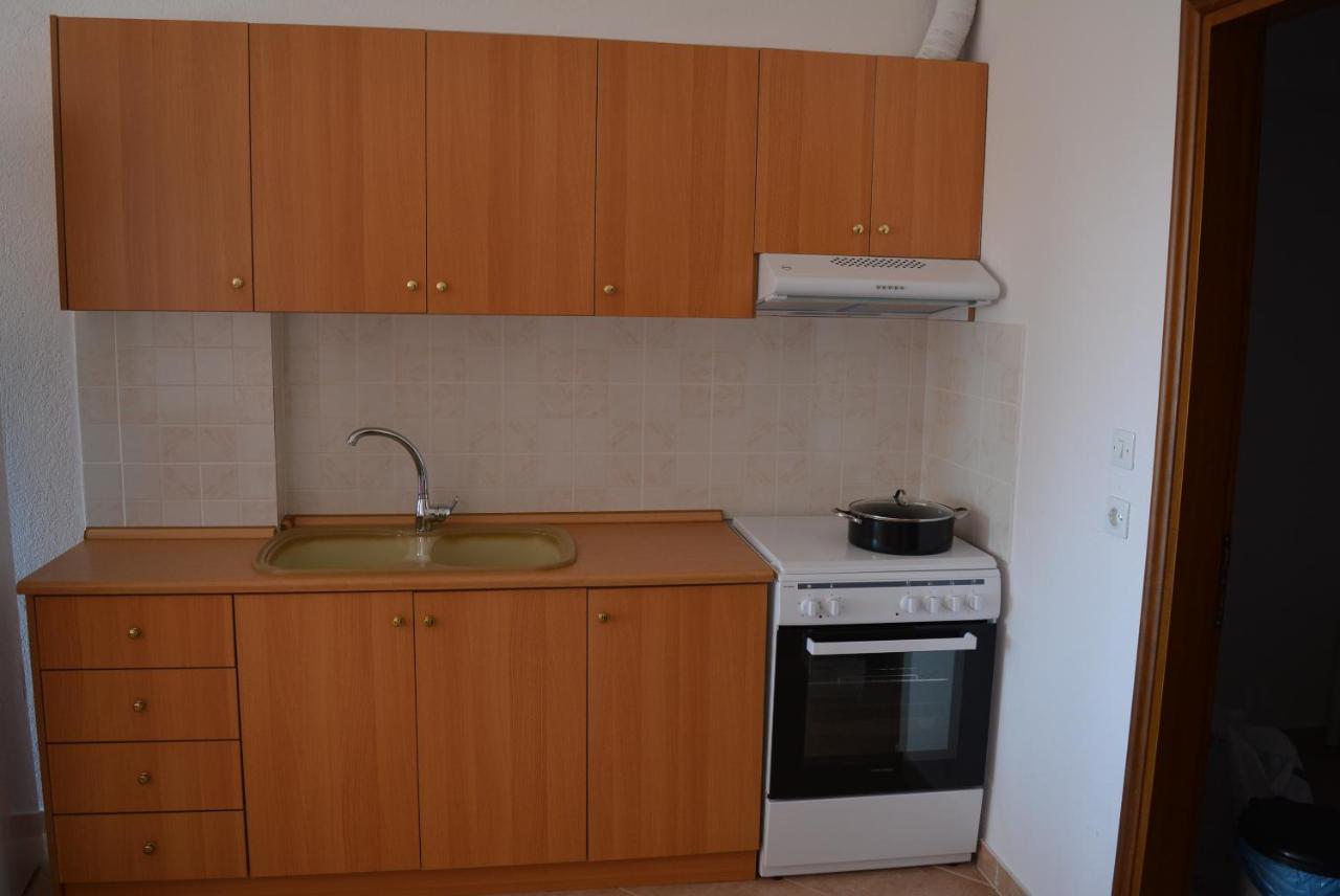 Panos Apartments 基拉奇尼 外观 照片